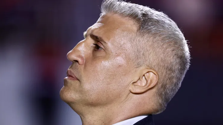 Hernán Crespo comenta possíveis saídas do São Paulo na janela de transferências.