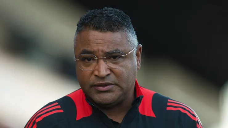 Roger Machado durante partida contra o Massa Bruta