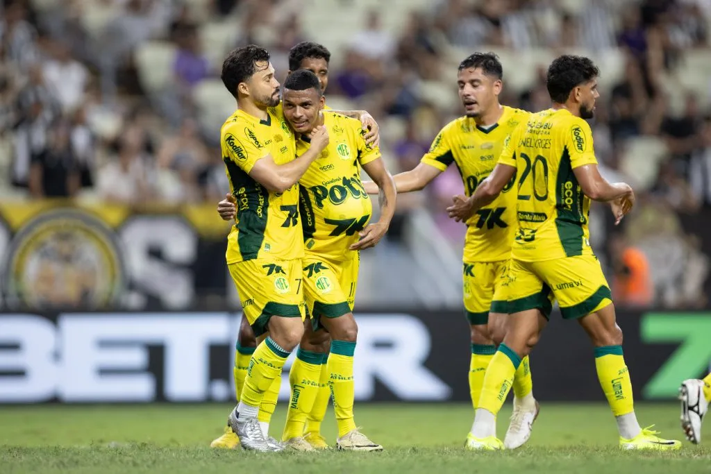 CE – FORTALEZA – 23/07/2025 – BRASILEIRO A 2025, CEARA X MIRASSOL – negueba jogador do Mirassol comemora seu gol durante partida contra o Ceara no estadio Arena Castelao pelo campeonato Brasileiro A 2025. Foto: Baggio Rodrigues/AGIF