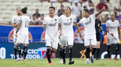 Glorioso venceu por 5 a 0 - Foto: Baggio Rodrigues/AGIF.