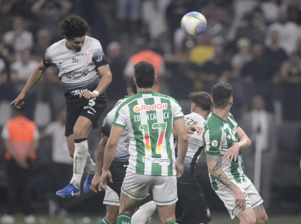 André Ramalho, jogador do Corinthians durante partida contra o Juventude – Foto: Alan Morici/AGIF