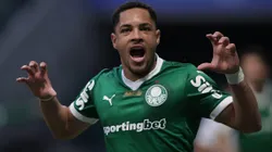 Vitor Roque jogador do Palmeiras comemora seu gol durante partida contra o Ceará - Foto: Ettore Chiereguini/AGIF