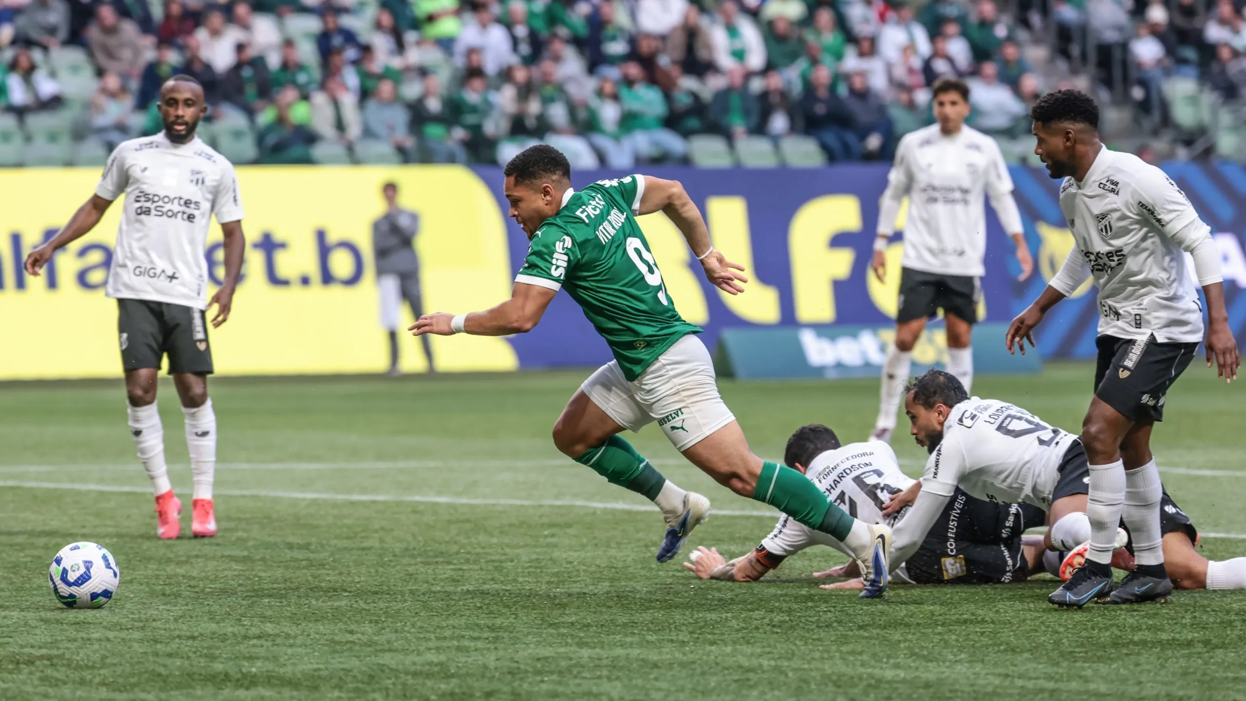 Palmeiras x Ceará no Brasileirão. Foto: Marcello Zambrana/AGIF