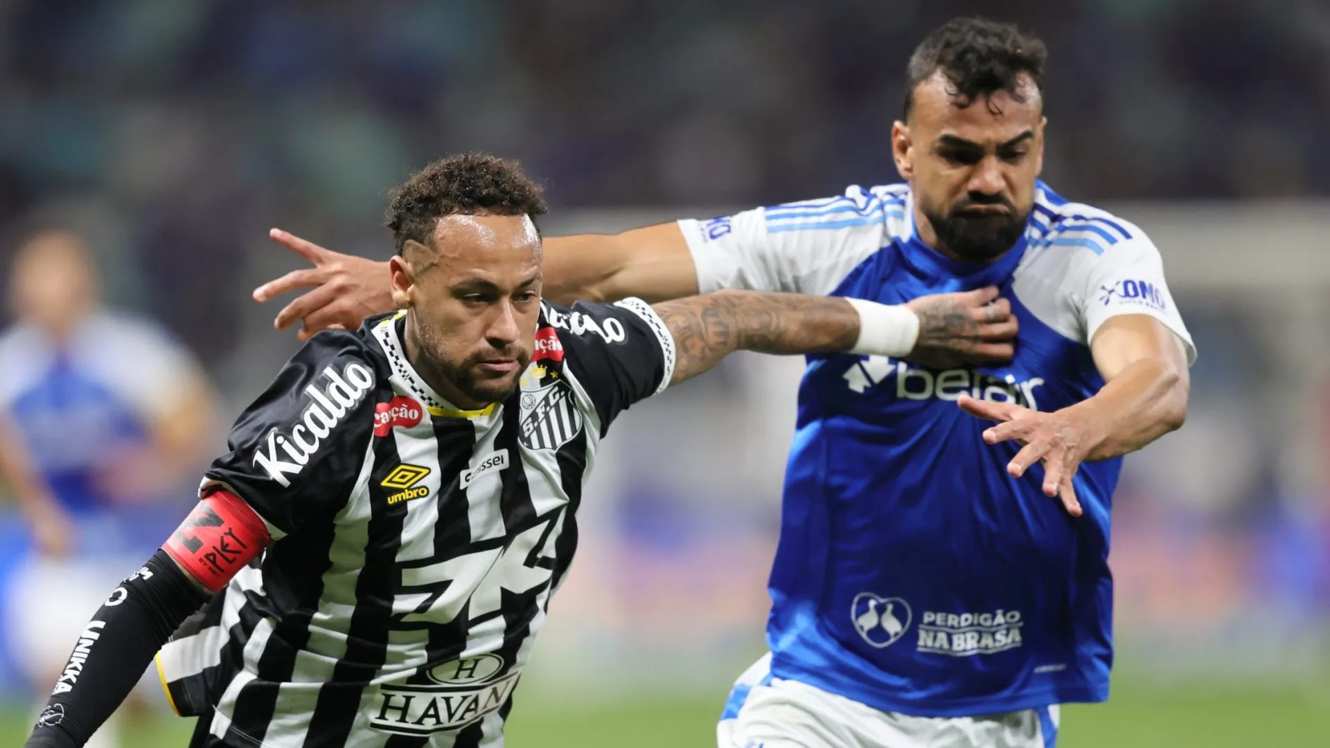 Neymar foi bem na partida - Foto: Gilson Lobo/AGIF.