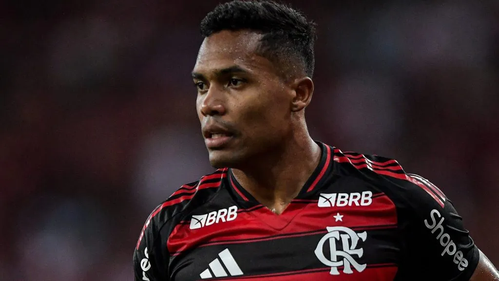 Alex Sandro - Foto: Thiago Ribeiro/AGIF.