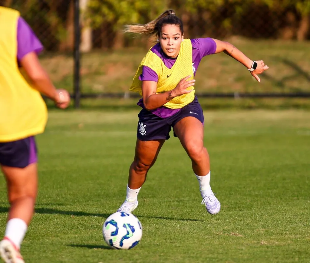 Jogadora do Corinthians durante treino. Foto: Rodrigo Gazzanel/Corinthians