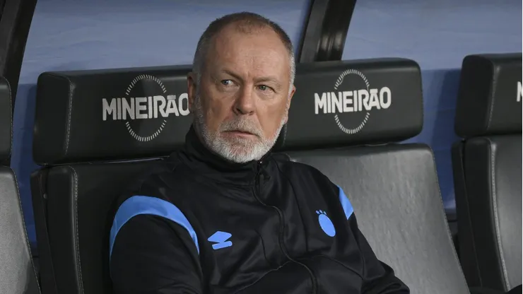 Mano Menezes, técnico do Grêmio em partida pelo campeonato brasileiro