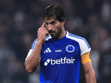 Lucas Silva alerta jogadores do Cruzeiro após derrota para o Santos