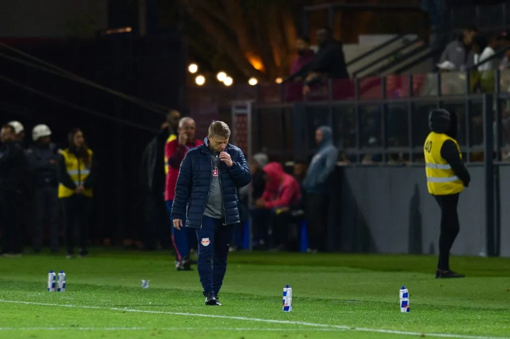 Fernando Seabra tecnico do Bragantino – Foto: Anderson Romao/AGIF