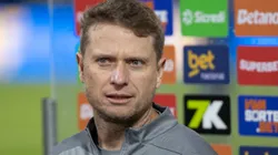 Fernando Seabra técnico do Bragantino - Foto: Joisel Amaral/AGIF