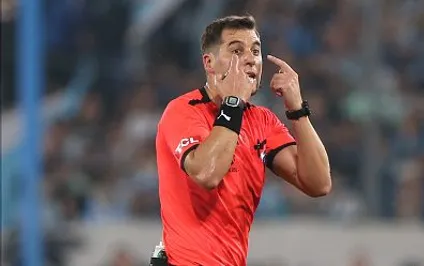 Gustavo Tejera, durante Copa CONMEBOL Libertadores 2025 em partida entre Racing Club e Colo Colo, na Argentina.  Foto: Daniel Jayo/Getty Images