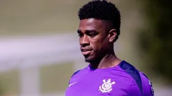 Félix Torres durante treinamento no CT Joaquim Grava. Foto: Rodrigo Coca/Ag.Corinthians