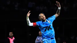 Neymar comemorando pelo Santos - Foto: Marcello Zambrana/AGIF