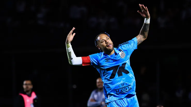Neymar comemorando pelo Santos - Foto: Marcello Zambrana/AGIF