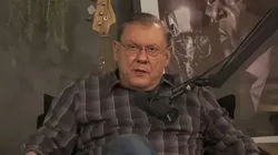Milton Neves durante participação em podcast (Reprodução/YouTube)