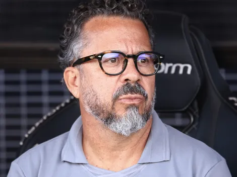 Cléber Xavier, técnico do Santos, elogia Leonardo Jardim