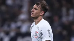 Róger Guedes em partida pelo Corinthians