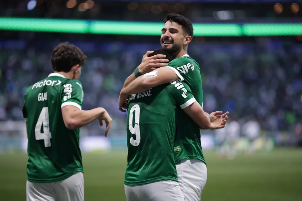 Flaco e Vitor Roque marcaram no último jogo. Foto: Ettore Chiereguini/AGIF