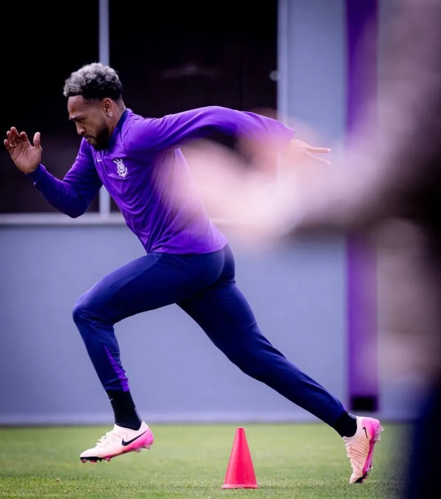 Martinez jogador do Corinthians no CT Dr. Joaquim Grava – Foto: Reprodução/Instagram