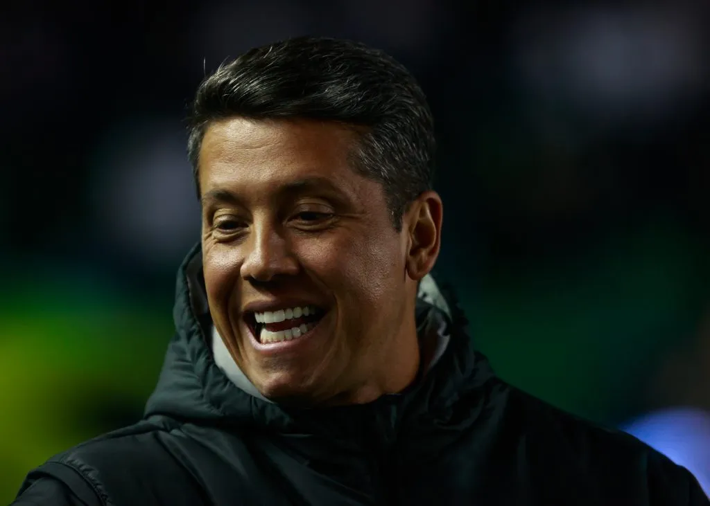 Thiago Carpini tecnico do Juventude durante partida contra o Corinthians no estadio Alfredo Jaconi pelo campeonato Brasileiro A 2025. Foto: Luiz Erbes/AGIF