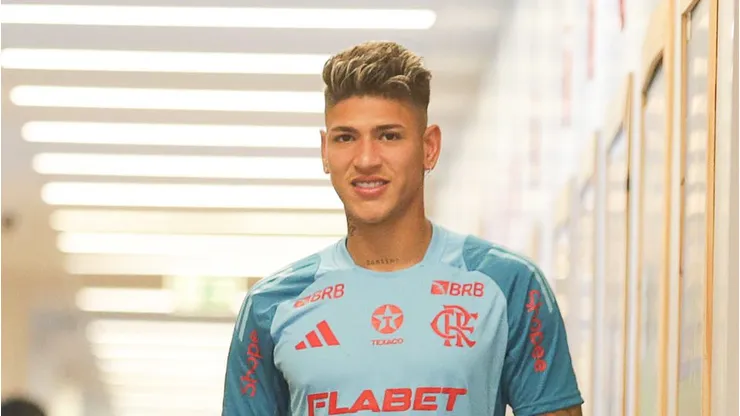 Carrascal tem situação exposta nos bastidores do Flamengo