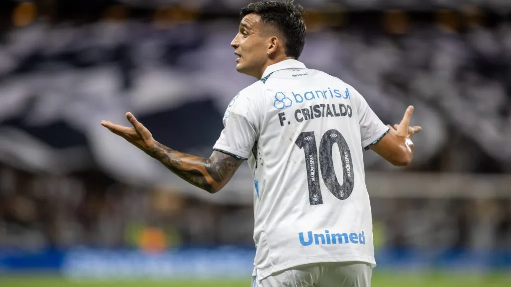 Cristaldo durante partida. Foto: Baggio Rodrigues/AGIF