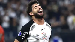 Yuri Alberto lamentando chance perdida durante partida entre Corinthians e América de Cali, na Neo Química Arena, pela Copa Sul-Americana.