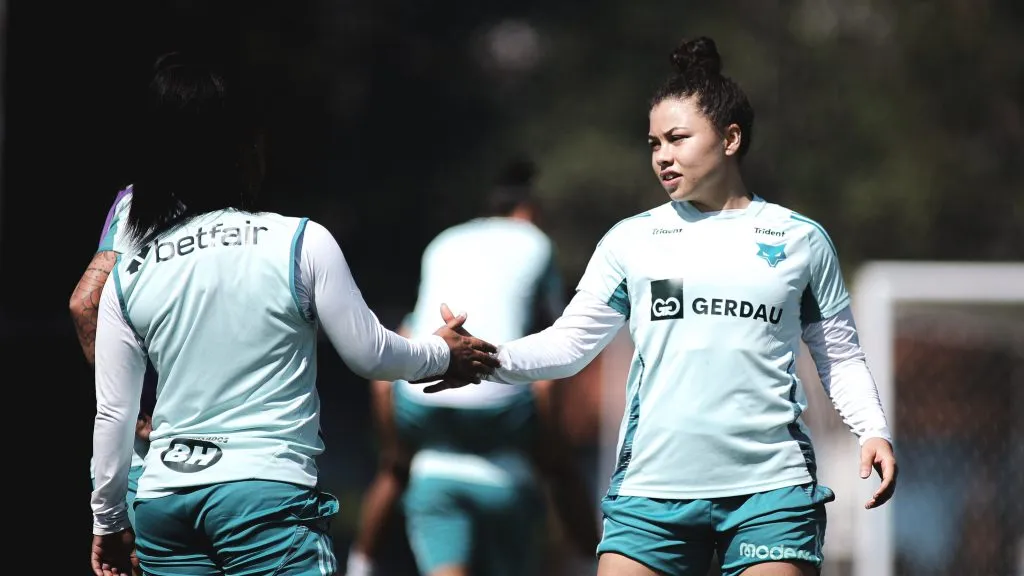 Jogadoras do Cruzeiro em treinamento