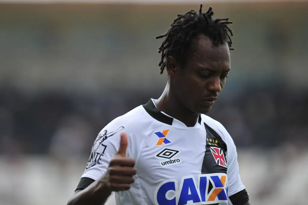 RIO DE JANEIRO – RJ – 21/05/2016 – Brasileiro serie B 2016 – Andrezinho do Vasco deixa o campo apos contusao em lance contra o Tupi-MG durante partida em Sao Januario. Foto: Alex Carvalho/AGIF