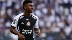 Felix Torres, jogador do Corinthians, durante partida contra o Santos no estadio Arena Corinthians pelo campeonato Brasileiro A 2025. Foto: Marcello Zambrana/AGIF