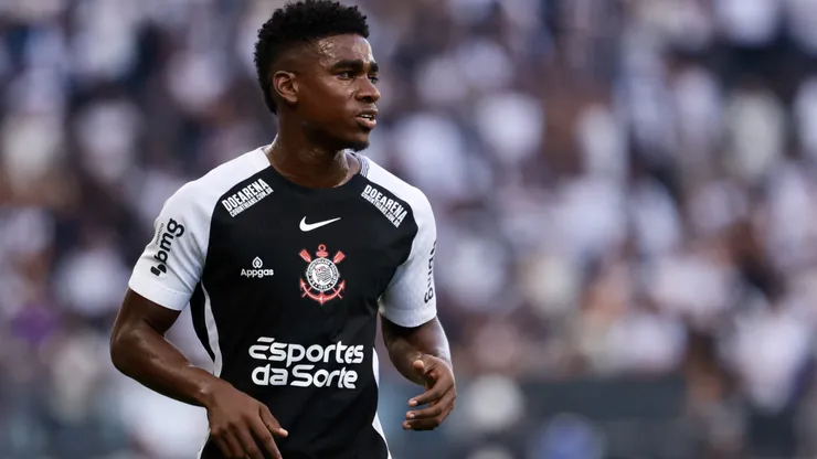 Felix Torres, jogador do Corinthians, durante partida contra o Santos no estadio Arena Corinthians pelo campeonato Brasileiro A 2025. Foto: Marcello Zambrana/AGIF