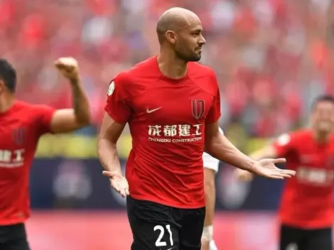 Felipe Silva, ex-Bragantino, faz história no Chengdu Rongcheng