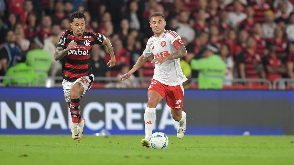 Flamengo saiu na frente no confronto entre brasileiros na Libertadores - Foto: Thiago Ribeiro/AGIF