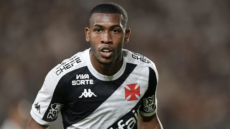 Vasco quer acertar renovação com Rayan