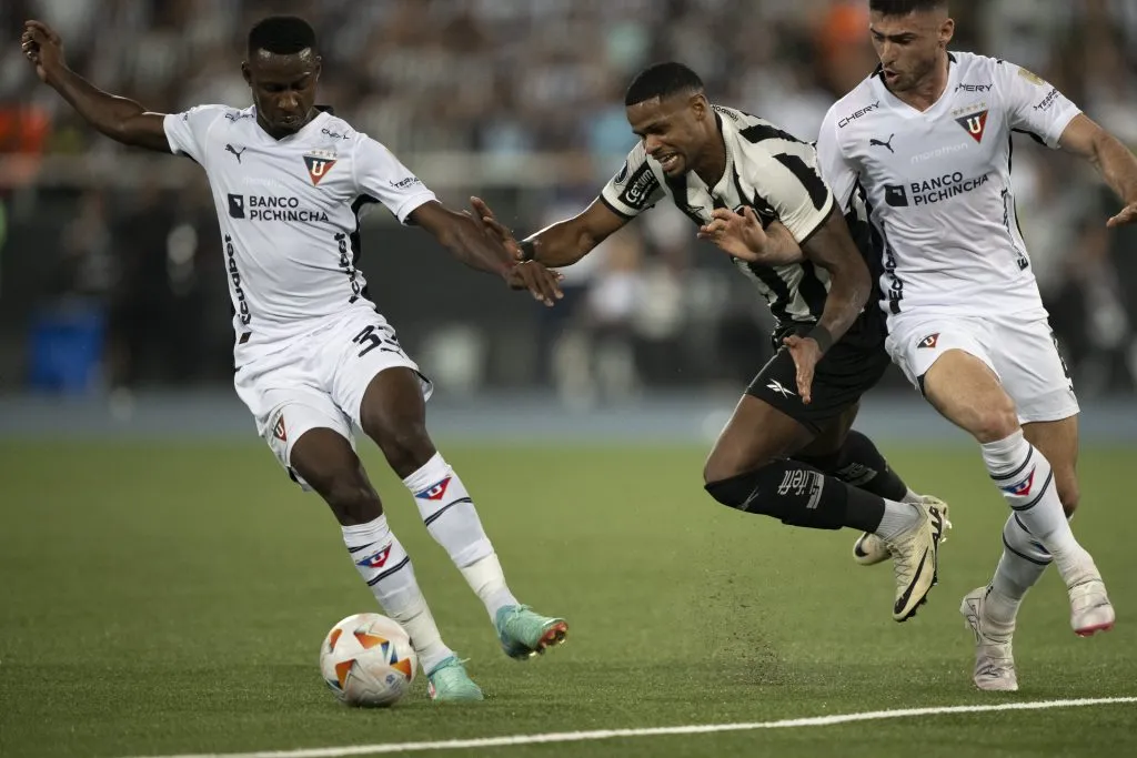 Junior Santos jogador do Botafogo