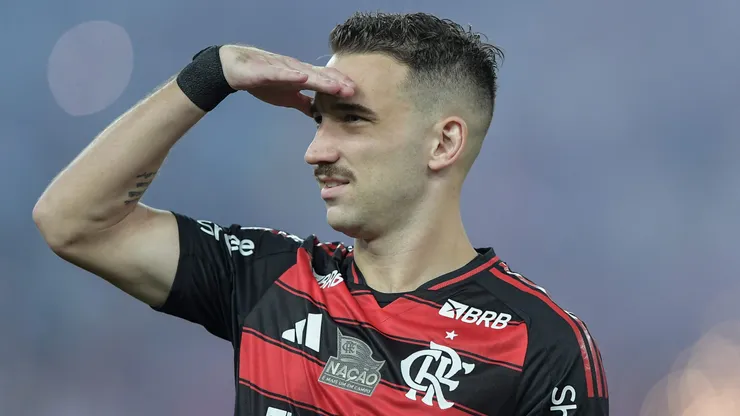 Zagueiro deu a sua opinião - Foto: Thiago Ribeiro/AGIF.