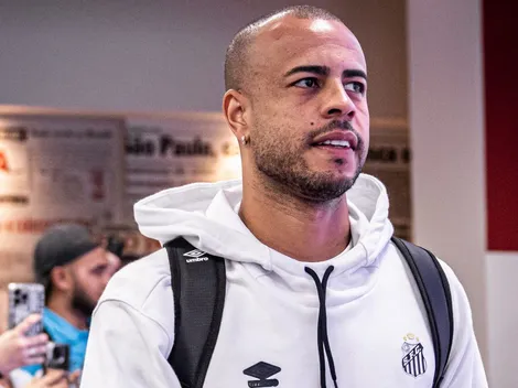 Mayke deve ganhar sequência como titular no Santos