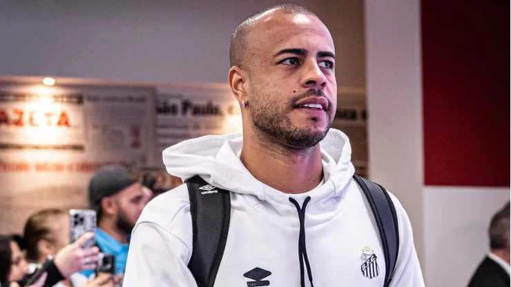 Lateral chegou com moral - Foto: Raul Baretta/Santos FC.