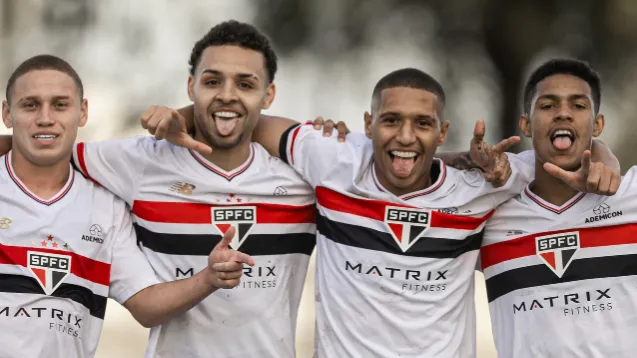 Jovens atletas do Sub-20 do São Paulo - Foto: Divulgação/SPFC