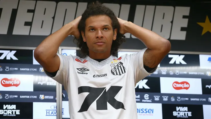 Arão ainda preocupa o Santos