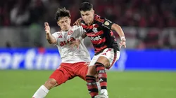 RJ - RIO DE JANEIRO - 13/08/2025 - COPA LIBERTADORES 2025, FLAMENGO X INTERNACIONAL - Luiz Araujo jogador do Flamengo durante partida contra o Internacional no estadio Maracana pelo campeonato Copa Libertadores 2025. Foto: Thiago Ribeiro/AGIF