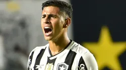 Zagueiro decidiu abrir o jogo - Foto: Jota Erre/AGIF.