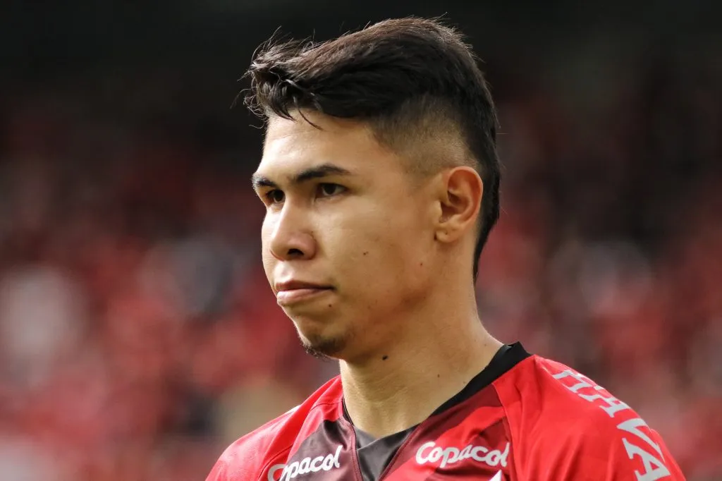 Nico Hernandez jogador do Athletico-PR durante partida contra o Flamengo no estadio Arena da Baixada pelo campeonato Brasileiro A 2021. Foto: Joao Vitor Rezende Borba/AGIF