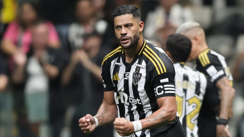 Hulk se posiciona sobre estreia de Reinier – Foto: Gilson Lobo/AGIF