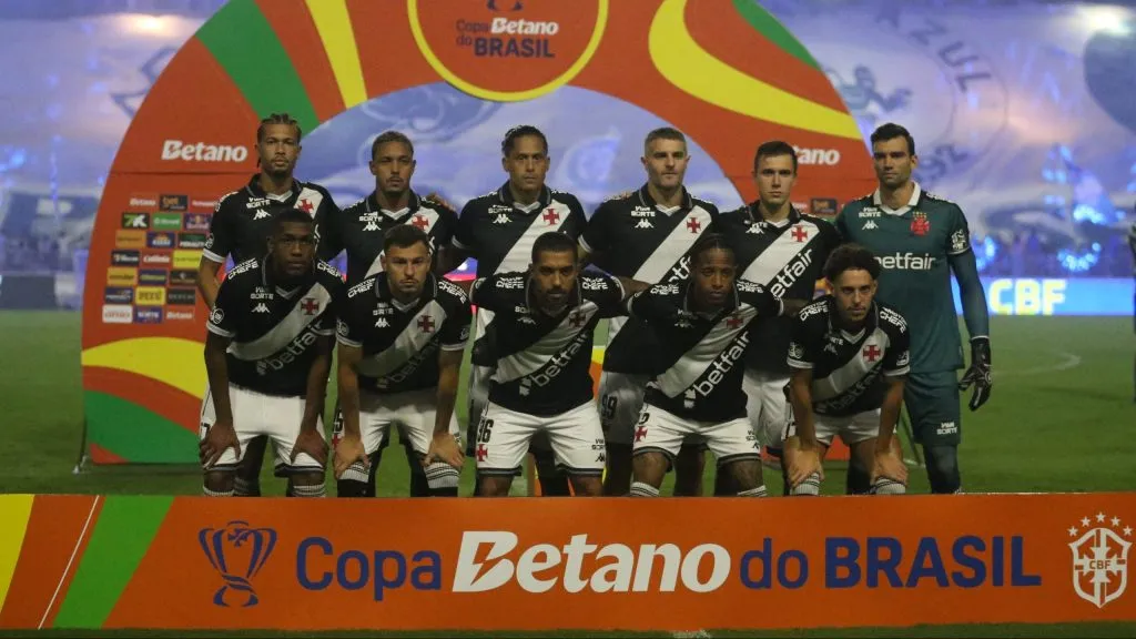 Time posado do Vasco durante a partida entre CSA e Vasco no Estadio Rei Pele em Maceio (AL), pela Copa do Brasil 2025. Foto: Marlon Costa/AGIF