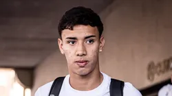 Bontempo durante chegada do elenco em BH