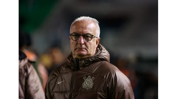 Dorival Júnior não deve receber reforços no Corinthians.