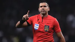 Bruno Arleu de Araújo coleciona erros de arbitragem - Foto: Ettore Chiereguini/AGIF.