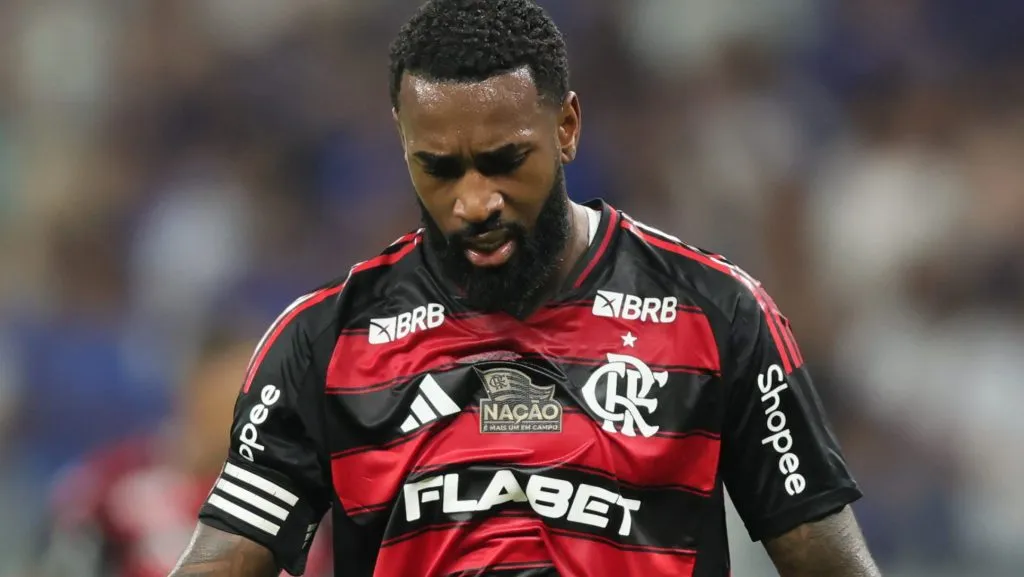 Gerson lamentando. Foto: Gilson Lobo/AGIF