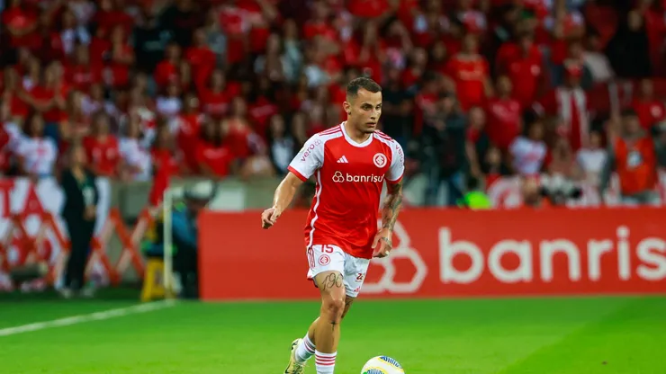 Bruno Gomes jogador do Internacional durante partida contra o Botafogo no estadio Beira-Rio pelo campeonato Brasileiro A 2024. Foto: Luiz Erbes/AGIF